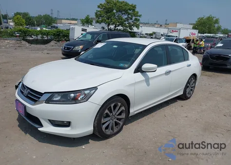 2015 Honda Accord Sport z USA, uszkodzony, nr VIN 1HGCR2F57FA213033